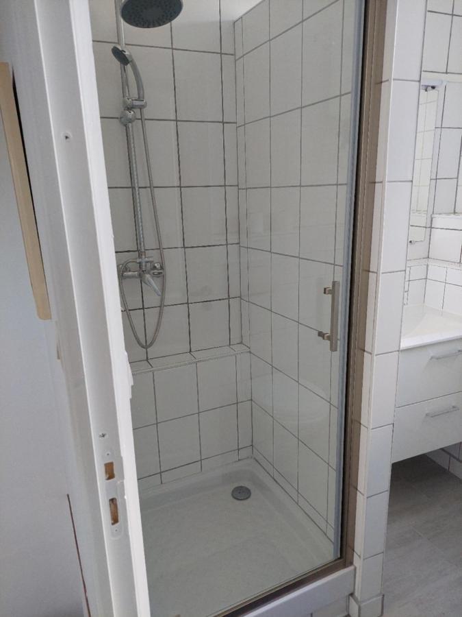 Ferienwohnung Les Combles Rosny-sous-Bois Exterior foto