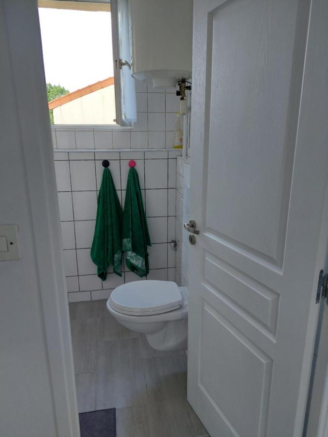 Ferienwohnung Les Combles Rosny-sous-Bois Exterior foto